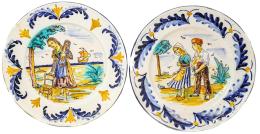 PAREJA DE PLATOS EN CERÁMICA ESMALTADA SEGUNDA MITAD S.XX