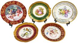 CONJUNTO DE CINCO PLATOS EN PORCELANA DE MEDIADOS DEL S.XX