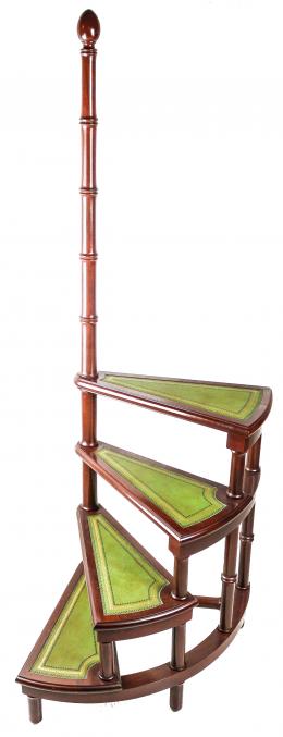 ESCALERA DE BIBLIOTECA DEL ÚLTIMO TERCIO DEL S.XX