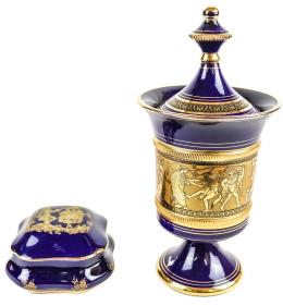 CAJA EN PORCELANA Y COPA EN CERÁMICA DE LA SEGUNDA MITAD S.X