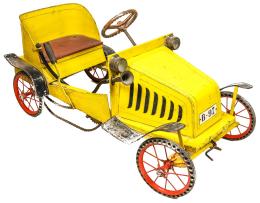 COCHE DE JUGUETE A PEDALES DE LOS AÑOS 50