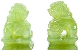DOS PEQUEÑAS FIGURAS EN JADE