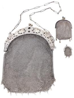 BOLSO, Y DOS PEQUEÑOS MONEDERITOS DE MALLA EN PLATA