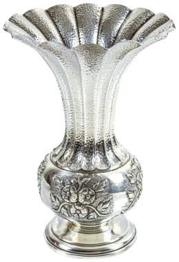 JARRÓN EN PLATA DE MEDIADOS DEL S.XX