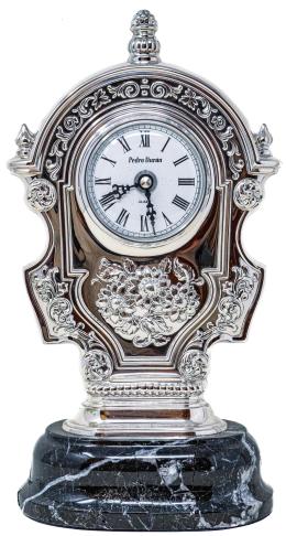 RELOJ DE SOBREMESA EN PLATA DEL ÚLTIMO CUARTO DEL S.XX