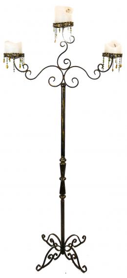 CANDELABRO DE PIE EN HIERRO FORJARO