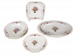 CONJUNTO DE PIEZAS DE VAJILLA DEL SEGUNDO TERCIO DEL S.XX