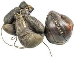 PELOTA Y GUANTES DE BOXEO