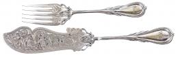 DOS CUBIERTOS DE SERVICIO EN METAL DE PRINCIPIOS S. XX