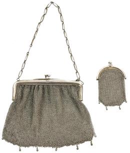 BOLSO Y MONEDERITO DE MALLA EN PLATA DEL PRIMER TERCIO S.XX