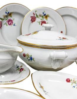 VAJILLA PARA 12 SERVICIOS EN PORCELANA DE MEDIADOS S.XX