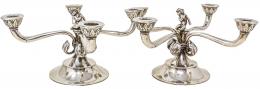 PAREJA DE CANDELABROS EN PLATA DE MEDIADOS DEL S.XX