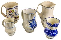 CINCO JARRAS DE CERÁMICA LEVANTINA