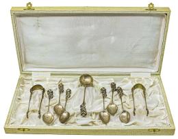 CONJUNTO DE CUCHARITAS Y PINZAS EN PLATA