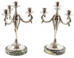 PAREJA DE CANDELABROS DE PLATA DE MEDIADOS DE S. XX