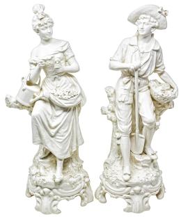 PAREJA DE FIGURAS DE PORCELANA CENTROEUROPEA