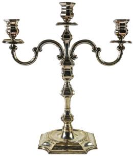 GRAN CANDELABRO EN PLATA DEL ÚLTIMO TERCIO DEL S.XX