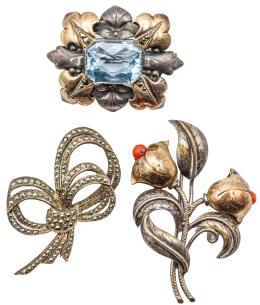 DOS BROCHES AÑOS 40 Y BROCHE MARQUESITAS