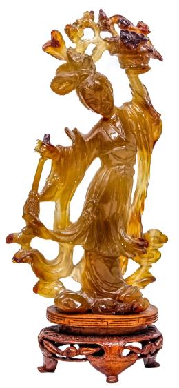 FIGURA EN ÁGATA CORALINA DE LA SEGUNDA MITAD DE SIGLO XX