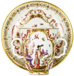 TAZA DE COLECCIÓN EN PORCELANA DEL SIGLO XIX