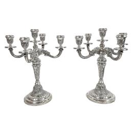 PAREJA DE CANDELABROS EN PLATA DE MEDIADOS DEL S.XX