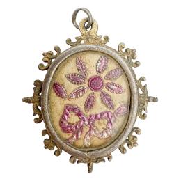 RELICARIO DE PLATA DEL SIGLO XVIII