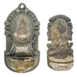 DOS BENDITERAS EN METAL Y CRISTAL