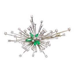 BROCHE CON ESMERALDAS Y BRILLANTES, AÑOS 70