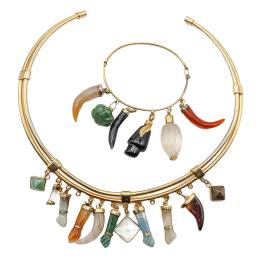 GARGANTILLA Y PULSERA CON COLGANTES