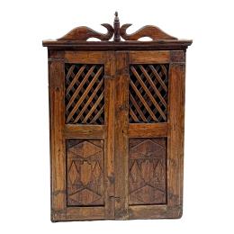 PEQUEÑO MUEBLE RÚSTICO DE FINALES DE SIGLO XIX