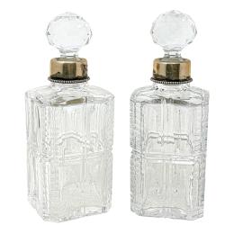 PAREJA DE BOTELLAS LICORERAS DE MEDIADOS S.XX