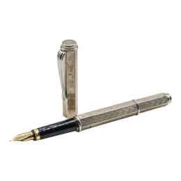 PLUMA ESTILOGRÁFICA DE PLATA