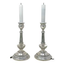 PAREJA DE CANDELEROS DE PLATA