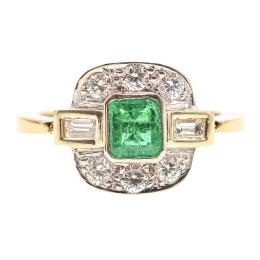 ANILLO CON ESMERALDA Y DIAMANTES
