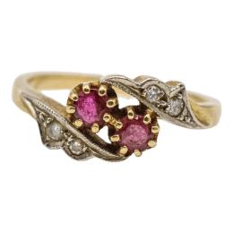 ANILLO CON RUBÍES Y DIAMANTES