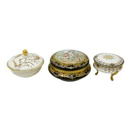 TRES CAJAS DE PORCELANA DEL PRIMER TERCIO DEL S.XX