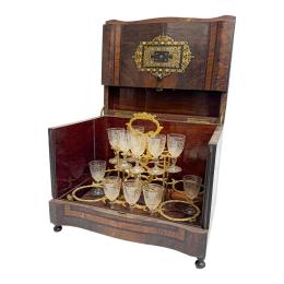 CAJA LICORERA NAPOLEÓN III DEL ÚLTIMO TERCIO SIGLO XIX