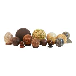 COLECCIÓN DE BOLAS Y HUEVOS