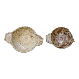 DOS ESCUDILLAS DE OREJAS DEL SIGLO XV-XVI