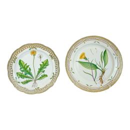 PAREJA DE PLATOS DE PORCELANA DANESA