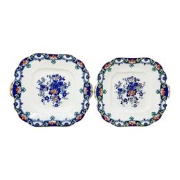 DOS CENTROS DE PORCELANA INGLESA DE MEDIADOS DEL SIGLO XX
