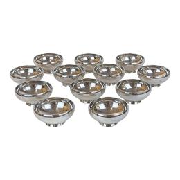 DOCE PEQUEÑOS BOLES EN PLATA DEL ÚLTIMO CUARTO DEL S.XX