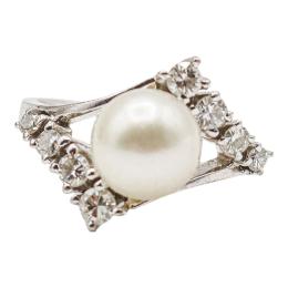 ANILLO CON PERLA Y BRILLANTES