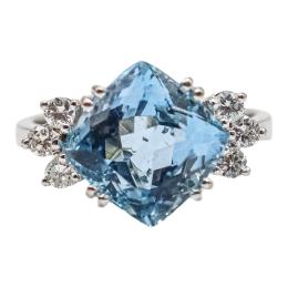 ANILLO CON AGUAMARINA Y BRILLANTES
