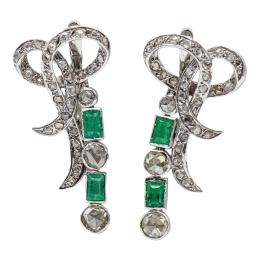 PENDIENTES LARGOS CON BRILLANTES Y ESMERALDAS