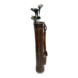 JUEGO DE PALOS DE GOLF DE FINALES DE LOS AÑOS 40