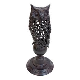 FIGURA DE BUHO DEL ÚLTIMO CUARTO DE SIGLO XX