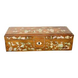 CAJA ORIENTAL DE PRINCIPIOS DE SIGLO XX