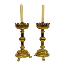 PAREJA DE CANDELEROS O HACHEROS DE FINALES DE S. XIX