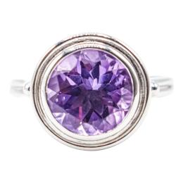 ANILLO SOLITARIO CON AMATISTA